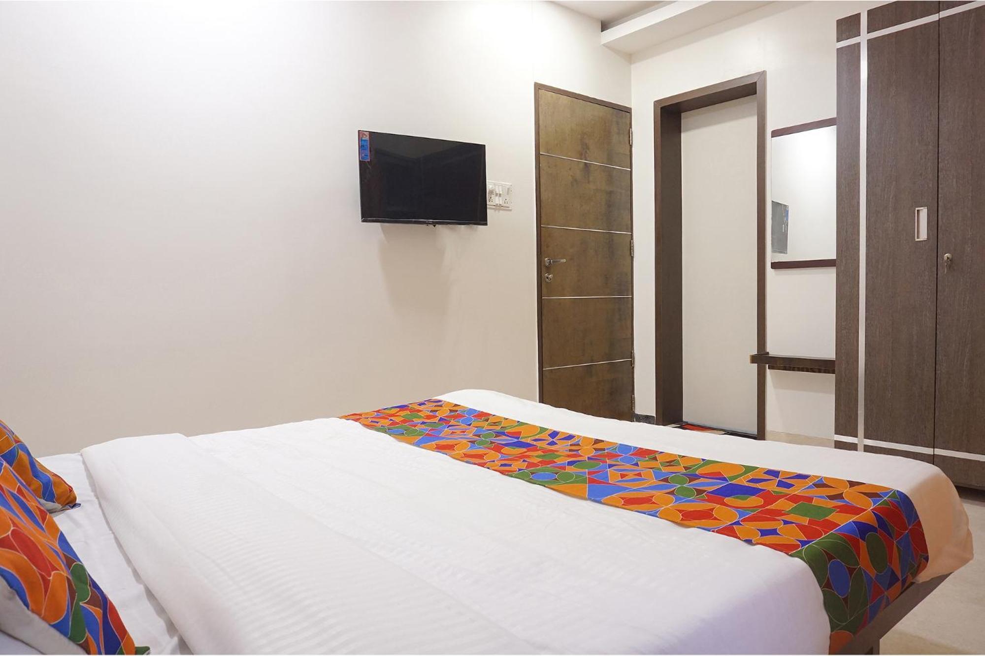 Fabhotel Shree Haree Residency - Nr Mazda Garden View Hotel