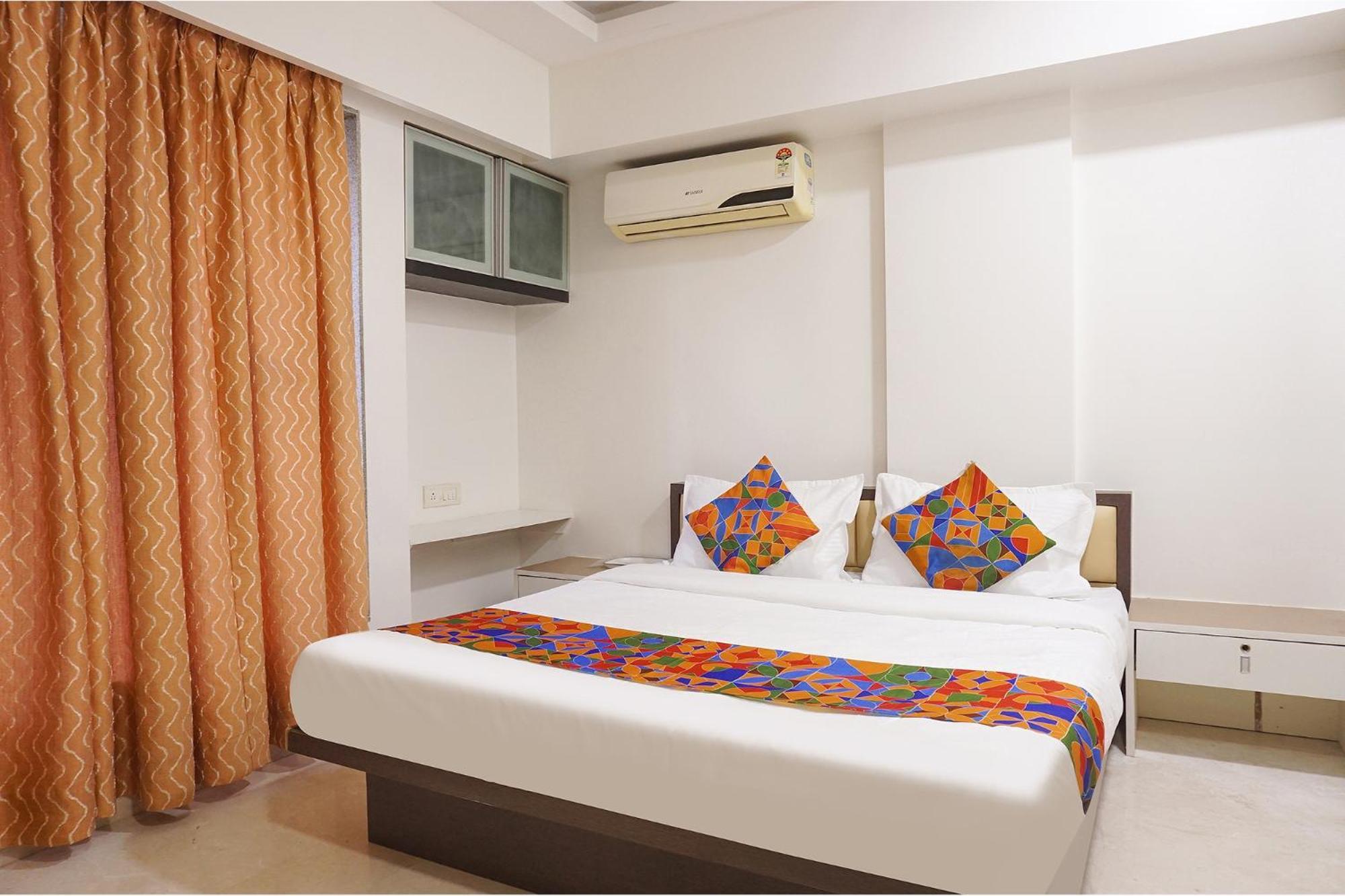 Hotel Fabhotel Shree Haree Residency - Nr Mazda Garden View 3*